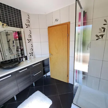 Beautiful Unique Family Emily - Five Bedroom With Pool * Lovran