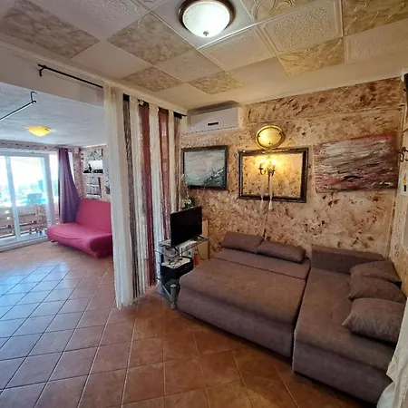 Beautiful Unique Family Emily - Five Bedroom With Pool * Lovran