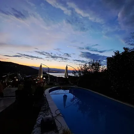 Beautiful Unique Family Emily - Five Bedroom With Pool * Lovran