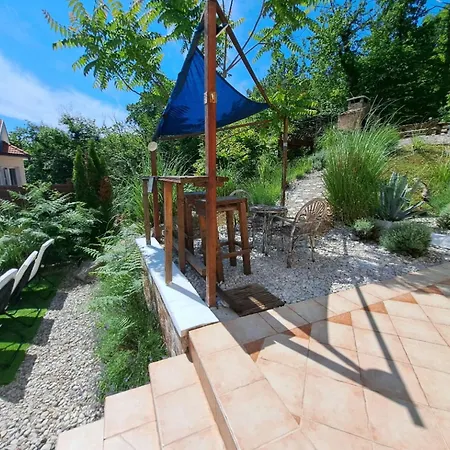 Beautiful Unique Family Emily - Five Bedroom With Pool