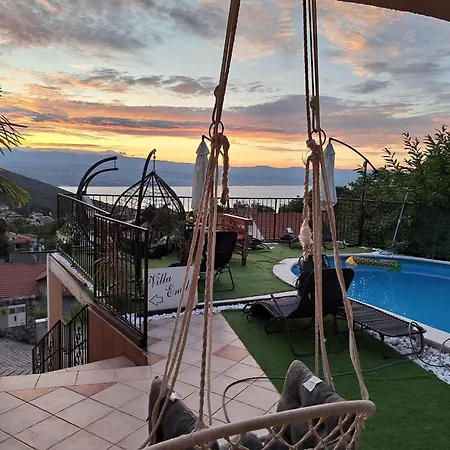 Beautiful Unique Family Emily - Five Bedroom With Pool